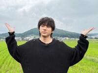 「ダーツの旅」に初挑戦する山田裕貴。©日本テレビ