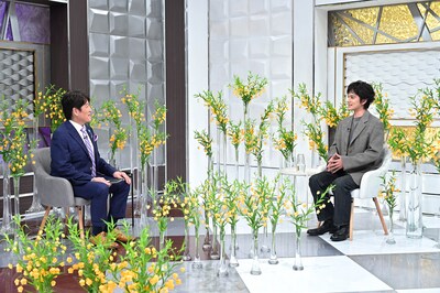 左から林修、北村匠海（DISH//）。