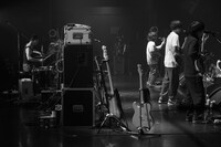 「YANUSHI LIVE TOUR 2025」東京公演の様子。（撮影：今井駿介）