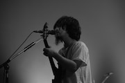 田中ヤコブ(Vo, G)(撮影:今井駿介)