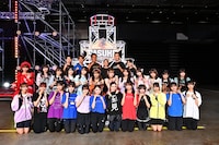 「SASUKEアイドル予選会2025 ー出場権争奪バトルー」出場者と応援メンバー。©TBS