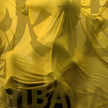 DEZERT「火花」配信ジャケット