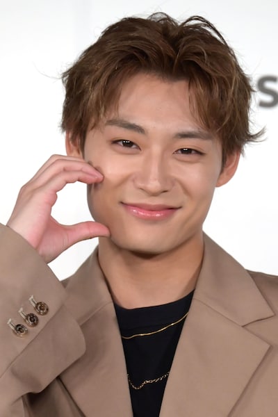 髙松アロハ（超特急）