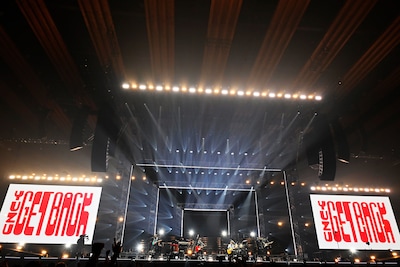 「ゆずの輪 Presents YUZU LIVE 2025 GET BACK トビラ Supported by ITOCHU」の様子。