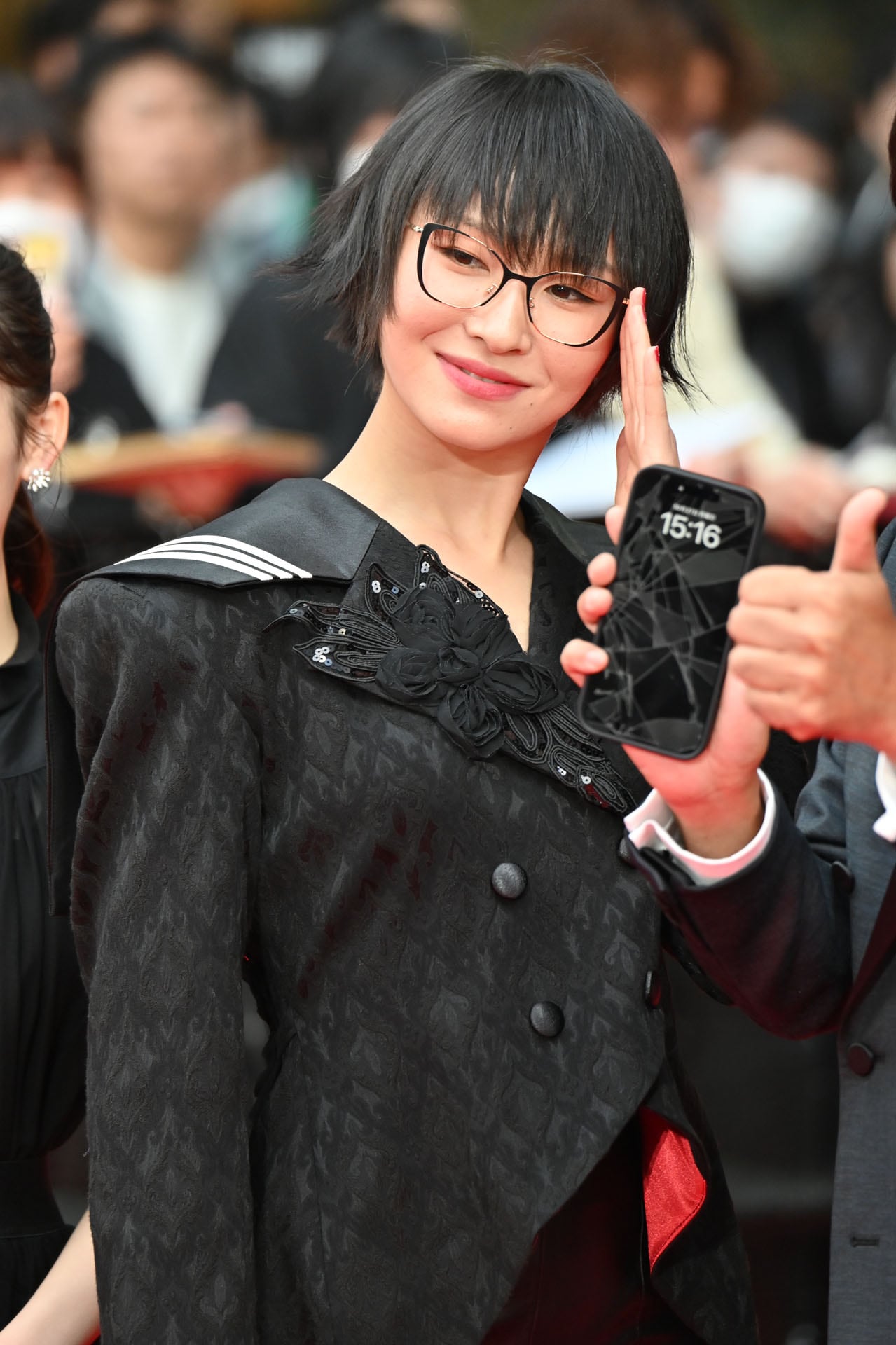 SUZUKA（新しい学校のリーダーズ） - 華々しく開幕「東京国際映画祭