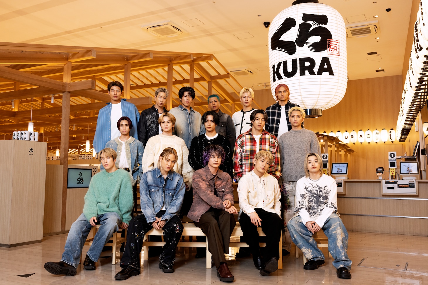 THE RAMPAGE×くら寿司がコラボ、一度に40皿食べる川村壱馬は感激「もちろん私も行きます」