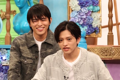 篠塚大輝と猪俣周杜。(c)フジテレビ