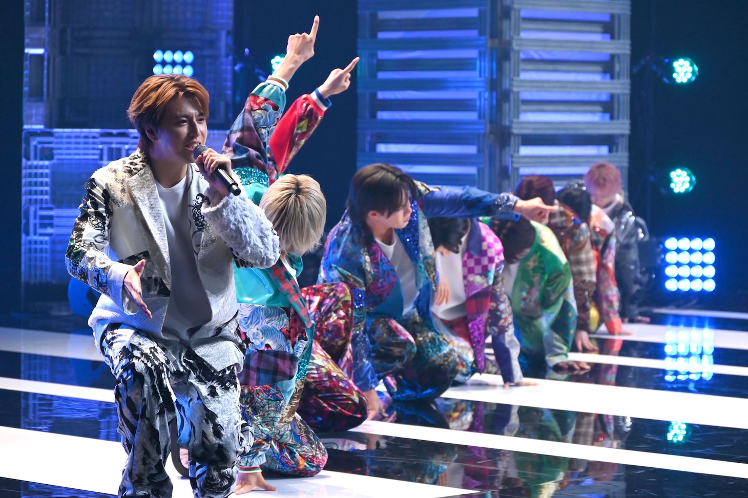 「メタルなかよし」のパフォーマンスの様子。