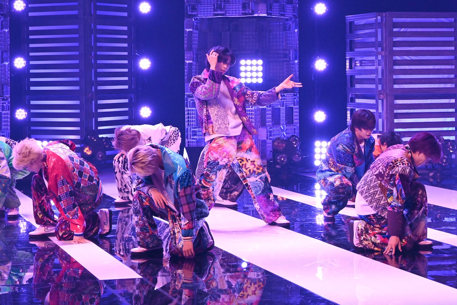 「メタルなかよし」のパフォーマンスの様子。