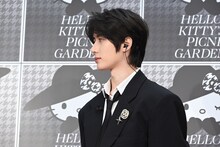 司会の言葉に耳を傾けるBEOMGYU（ボムギュ）。