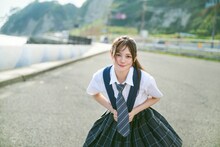 伊藤百花（AKB48）1stフォトブック「百花ずかん。」より。（撮影：熊木優）