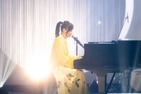 「NHK MUSIC SPECIAL 松任谷由実～AIとの共生～」より、松任谷由実。（写真提供：NHK）