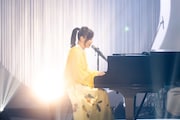 「NHK MUSIC SPECIAL 松任谷由実~AIとの共生~」より、松任谷由実。(写真提供:NHK)
