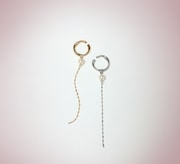 Pearl Line Earcuff