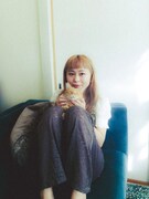 原田美桜（猫戦）と愛猫。