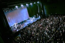 「a子 LIVE TOUR 2025 "Odyssey"」の様子。（Photo by Goku Noguchi）