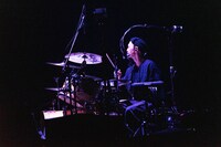 浦山一悟（Dr）（撮影：ニシムラカツキ）