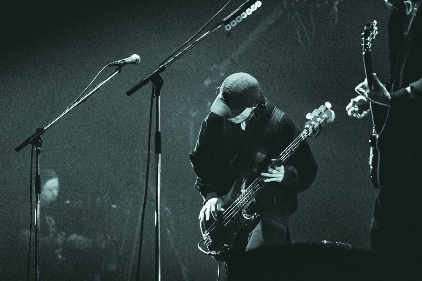 佐藤雅俊（B）（撮影：ニシムラカツキ）