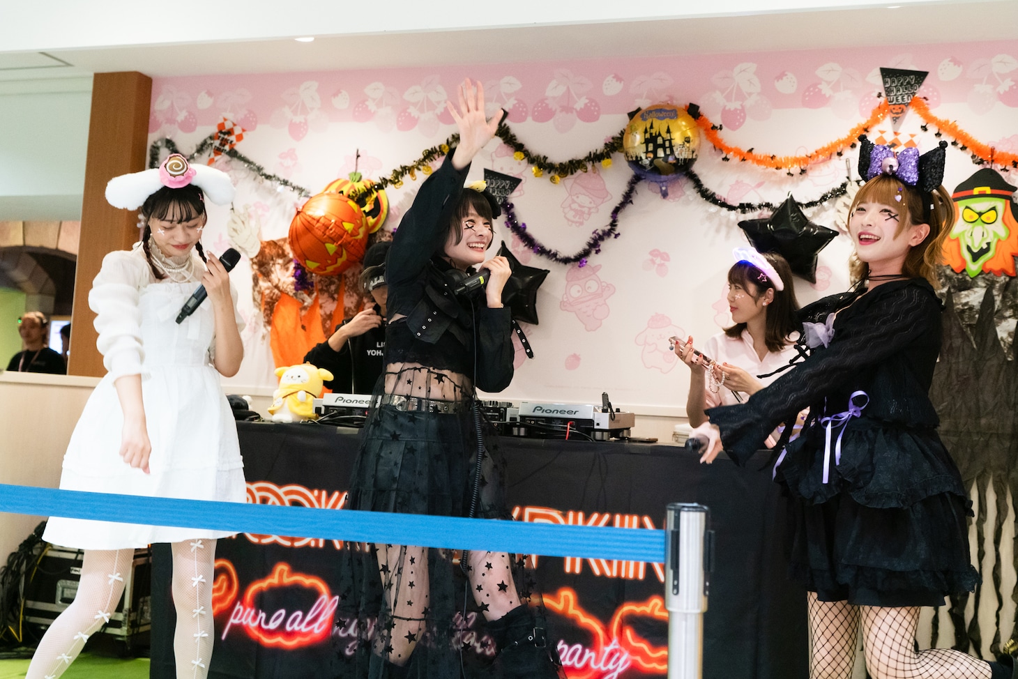 Hangoversのライブより。