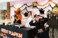 Hangoversのライブより。