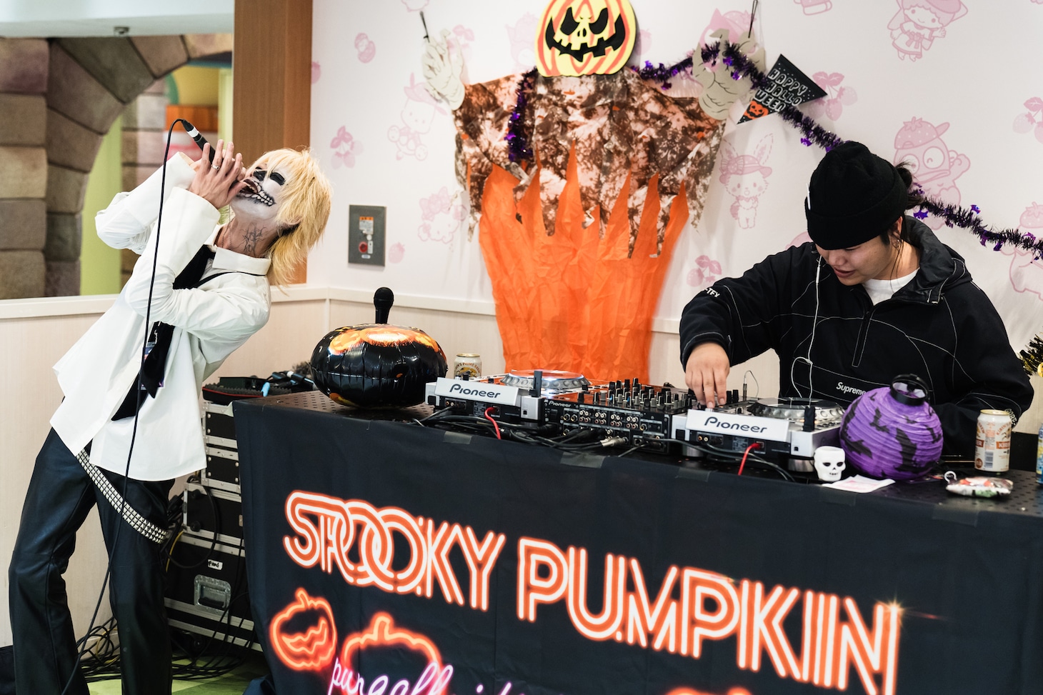 Nano Diaのライブより。