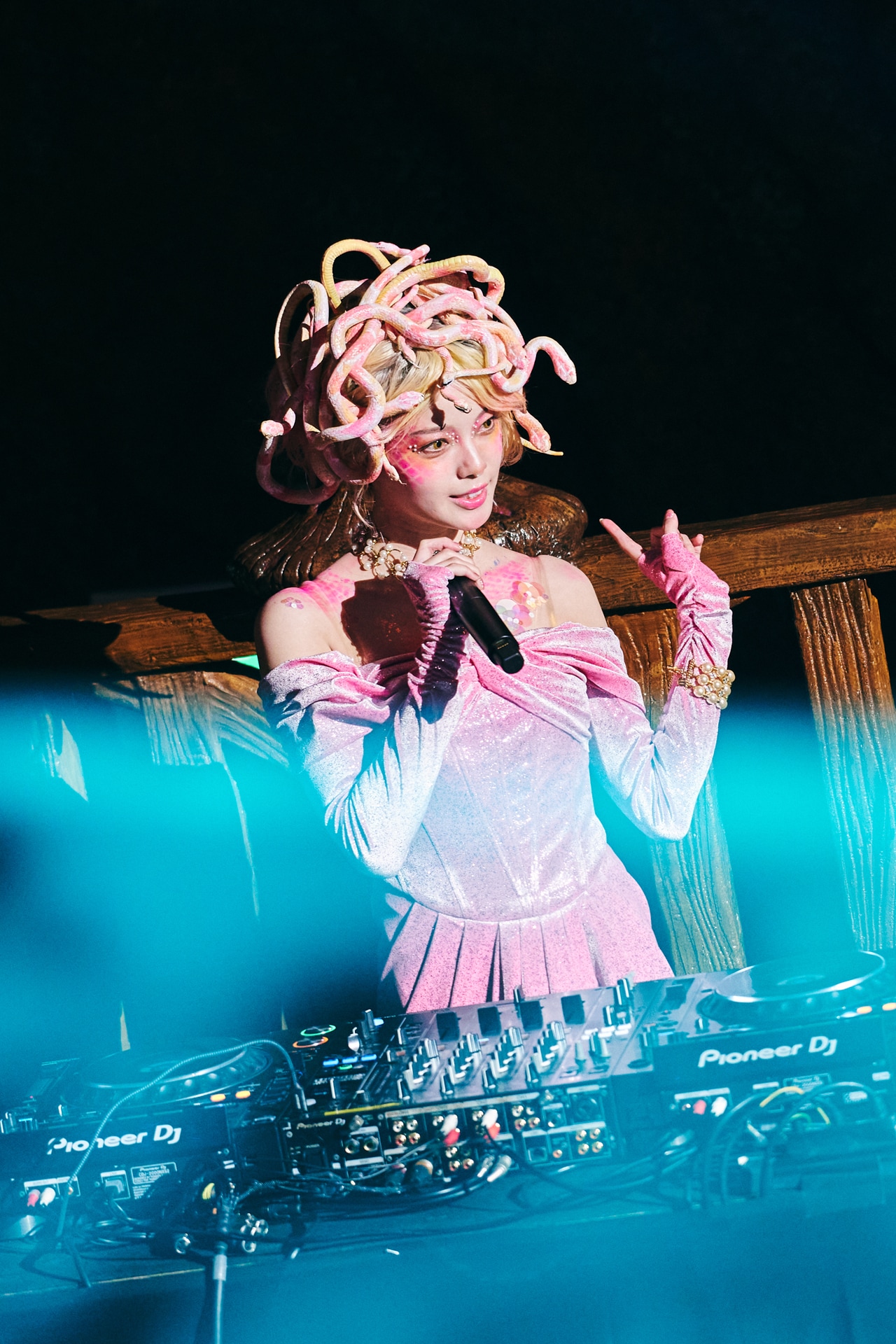 平手友梨奈 着用★DIESEL★スカジャン リバーシブル★スーベニア★ピンク 平手友梨奈 - メデューサ平手友梨奈、自認レゼのオカモトレイジら登場