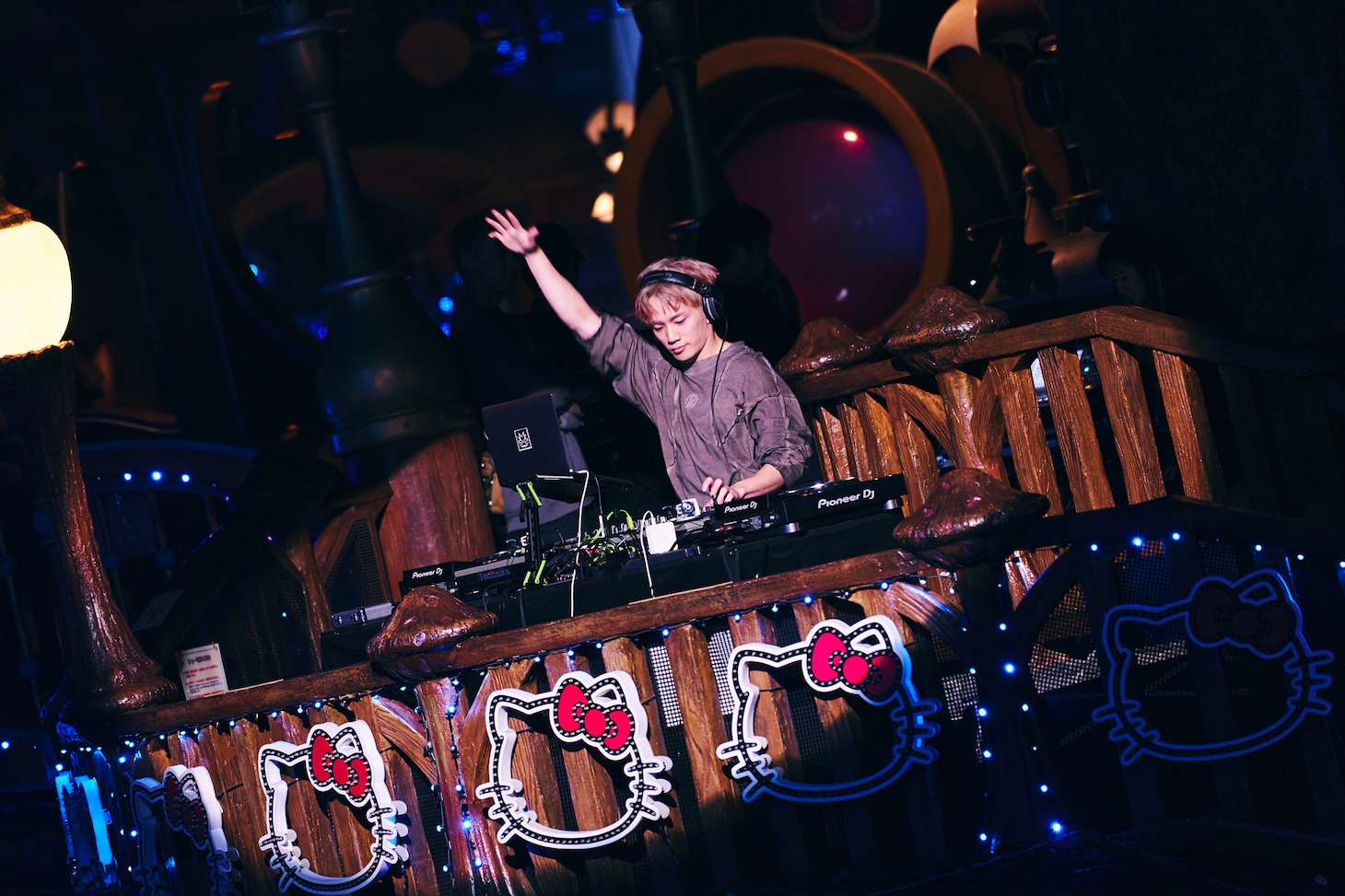 DJ Sho-hey（THE RAMPAGE、MA55IVE THE RAMPAGE）