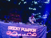 Nenashiのライブより。