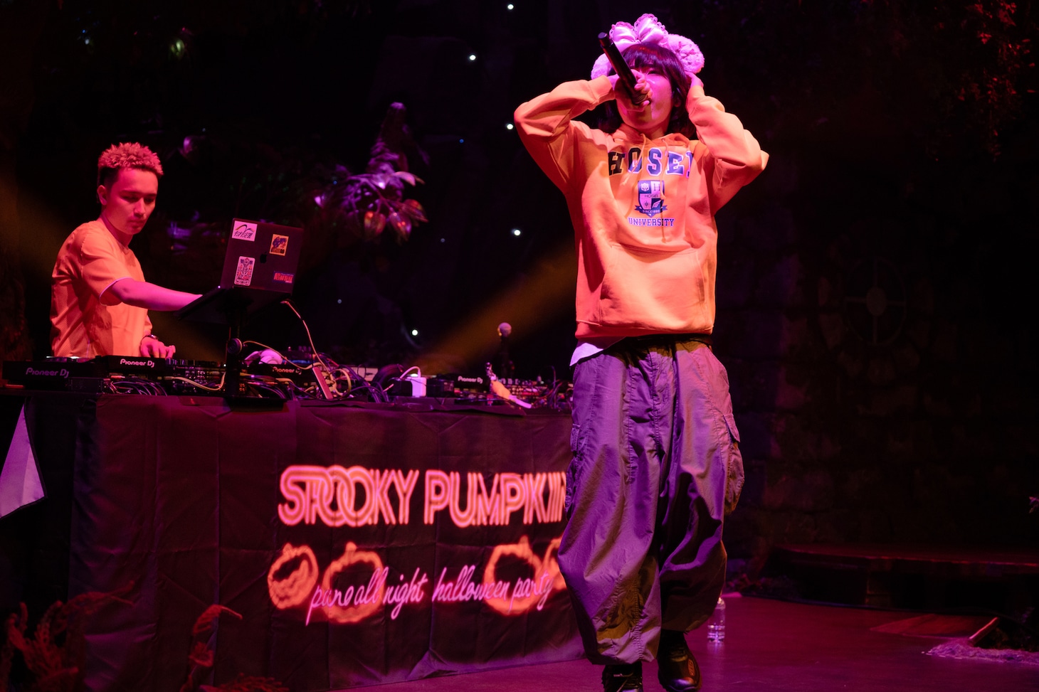 TOKYO世界のライブより。