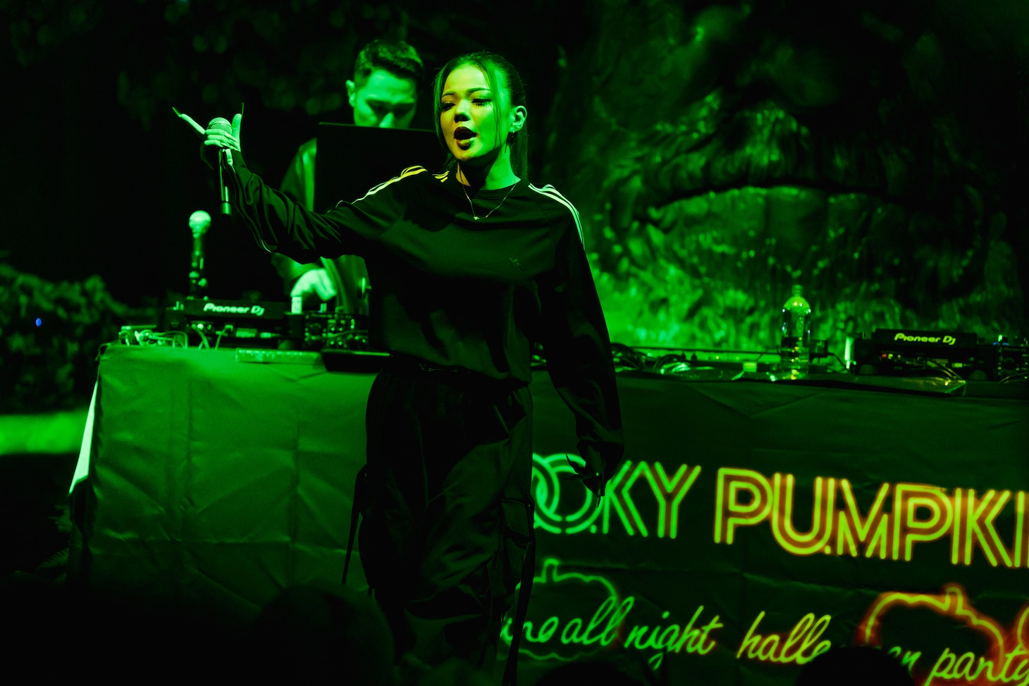 5Leafのライブより。