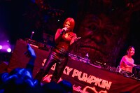 Charluのライブより。