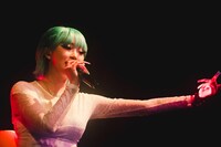 Elle Teresaのライブより。