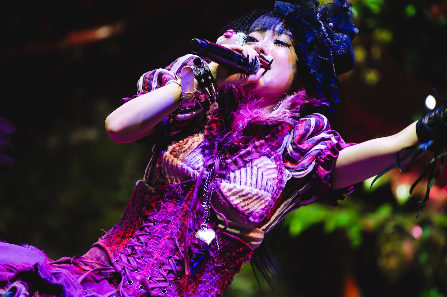 XAMIYAのライブより。