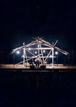 「折坂悠太 独奏遊行 らいど 2025」東京公演の様子。（Photo by Yukitaka Amemiya）