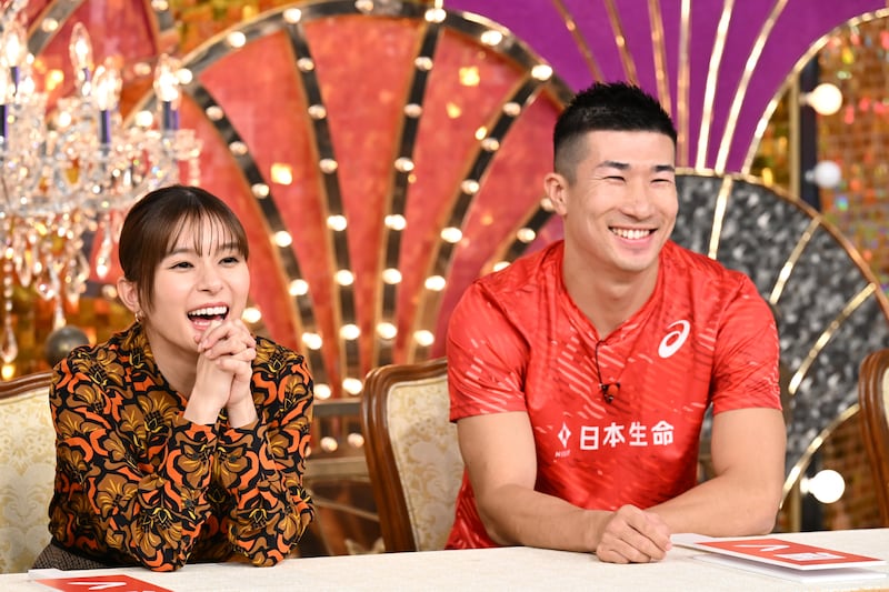 「Golden SixTONES」ゲストの芳根京子と桐生祥秀。