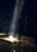 「折坂悠太 独奏遊行 らいど 2025」東京公演のセットの一部。（Photo by Yukitaka Amemiya）