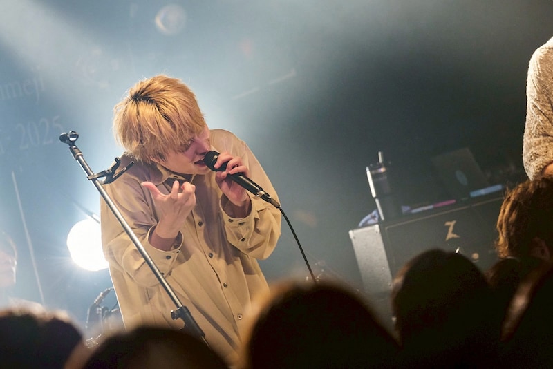 「Sakurashimeji Live Tour 2025『唄と謳』」初日公演の様子。