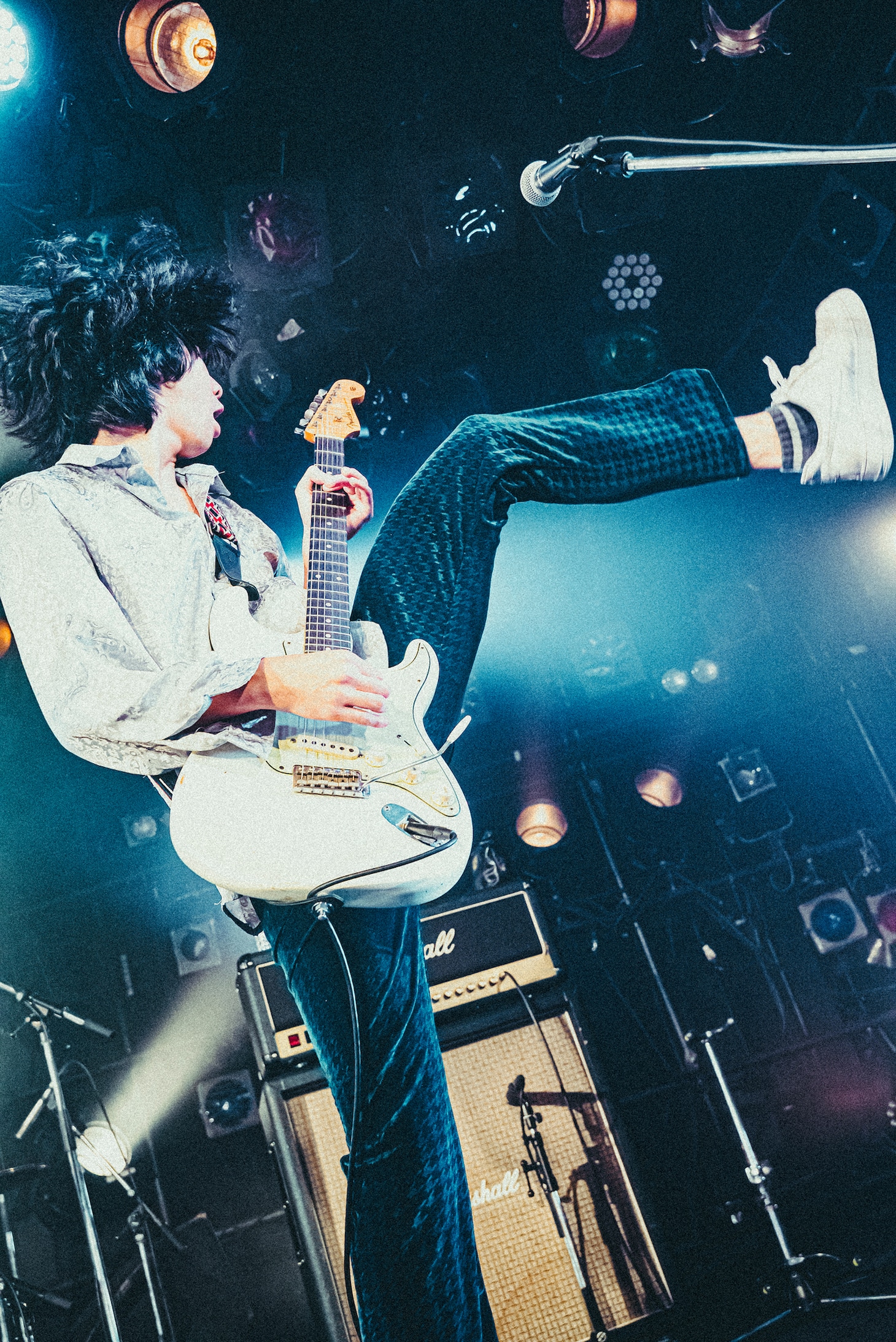 キョウスケ（サポートギター / ex. 爆弾ジョニー）（撮影：エドソウタ）