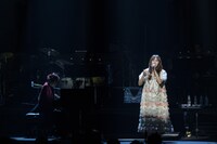 「Yuki Kajiura LIVE vol.#21 ～60 Songs～」の様子。