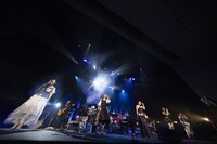 「Yuki Kajiura LIVE vol.#21 ～60 Songs～」の様子。