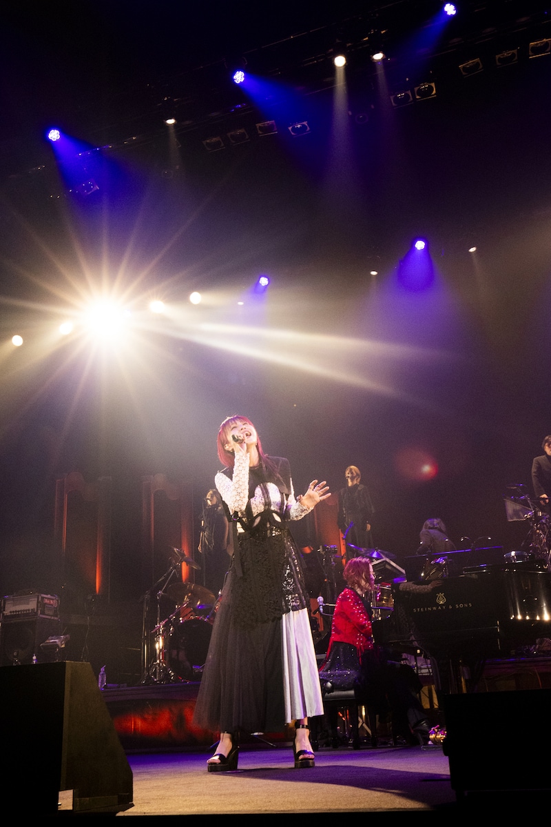 「Yuki Kajiura LIVE vol.#21 ～60 Songs～」の様子。