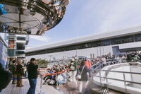 大宮アルシェ前で行われたストリートライブの様子。（撮影：鈴木友莉）