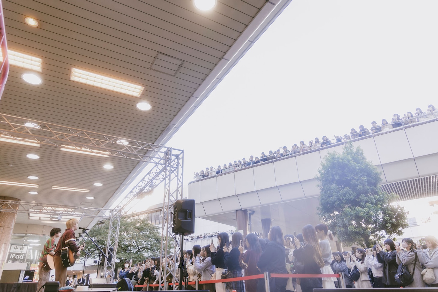 フリーライブツアー最終公演の様子。（撮影：鈴木友莉）