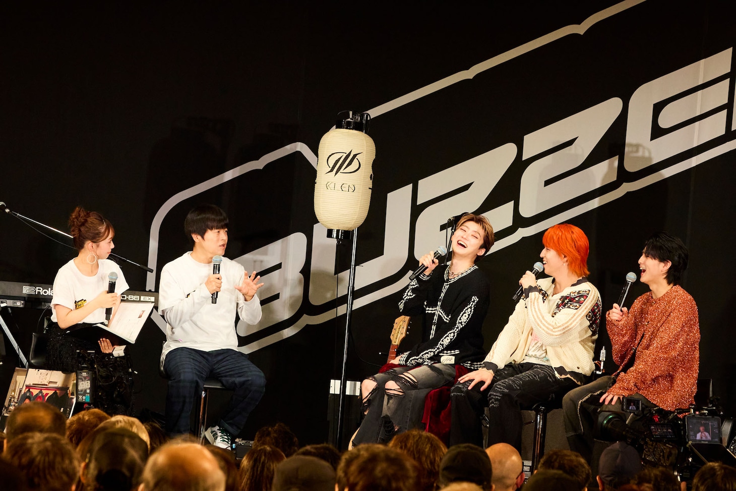 超特急が登場した、BUZZER STAGEのトーク収録の様子。（撮影：山内洋枝［PROGRESS-M］）
