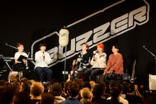 超特急が登場した、BUZZER STAGEのトーク収録の様子。（撮影：山内洋枝［PROGRESS-M］）