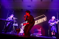 「バズリズム LIVE」超特急、RIP SLYME、NiziU、ワンエンらに横アリ熱狂！“HP0”になるまで燃えた初日