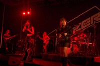 KOIAI（撮影：山内洋枝［PROGRESS-M］）