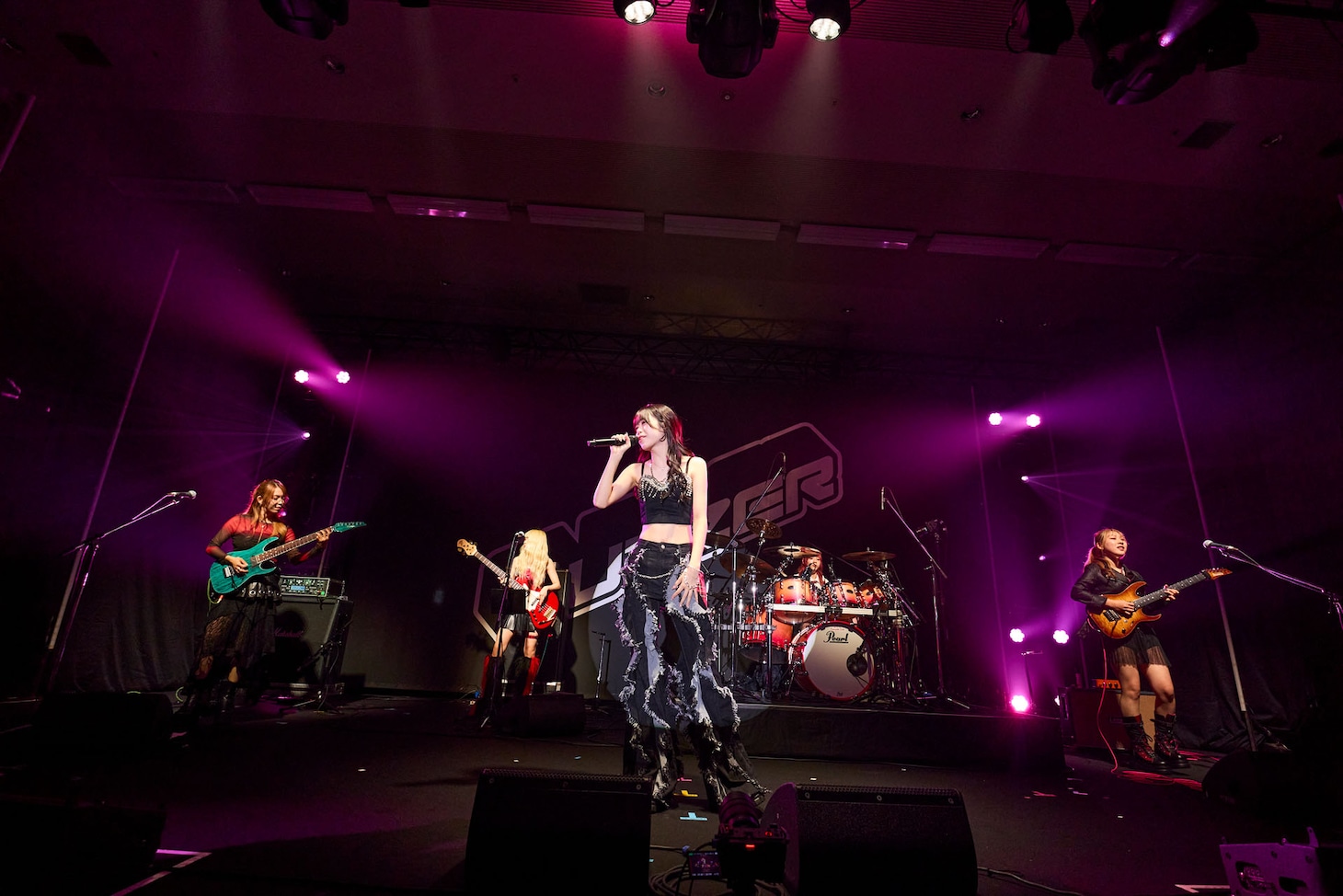 KOIAI（撮影：山内洋枝［PROGRESS-M］）