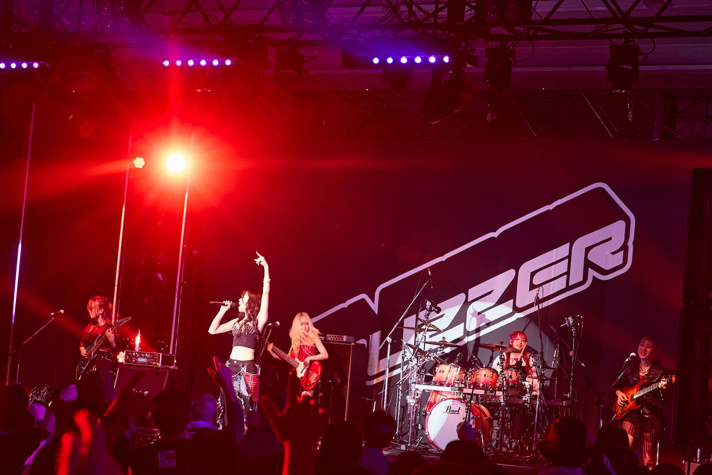 KOIAI（撮影：山内洋枝［PROGRESS-M］）