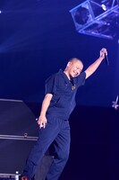 「バズリズム LIVE」超特急、RIP SLYME、NiziU、ワンエンらに横アリ熱狂！“HP0”になるまで燃えた初日